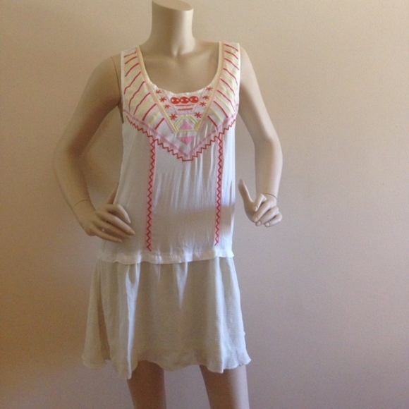 Summer time tunic or cover up - Picture 2 of 5